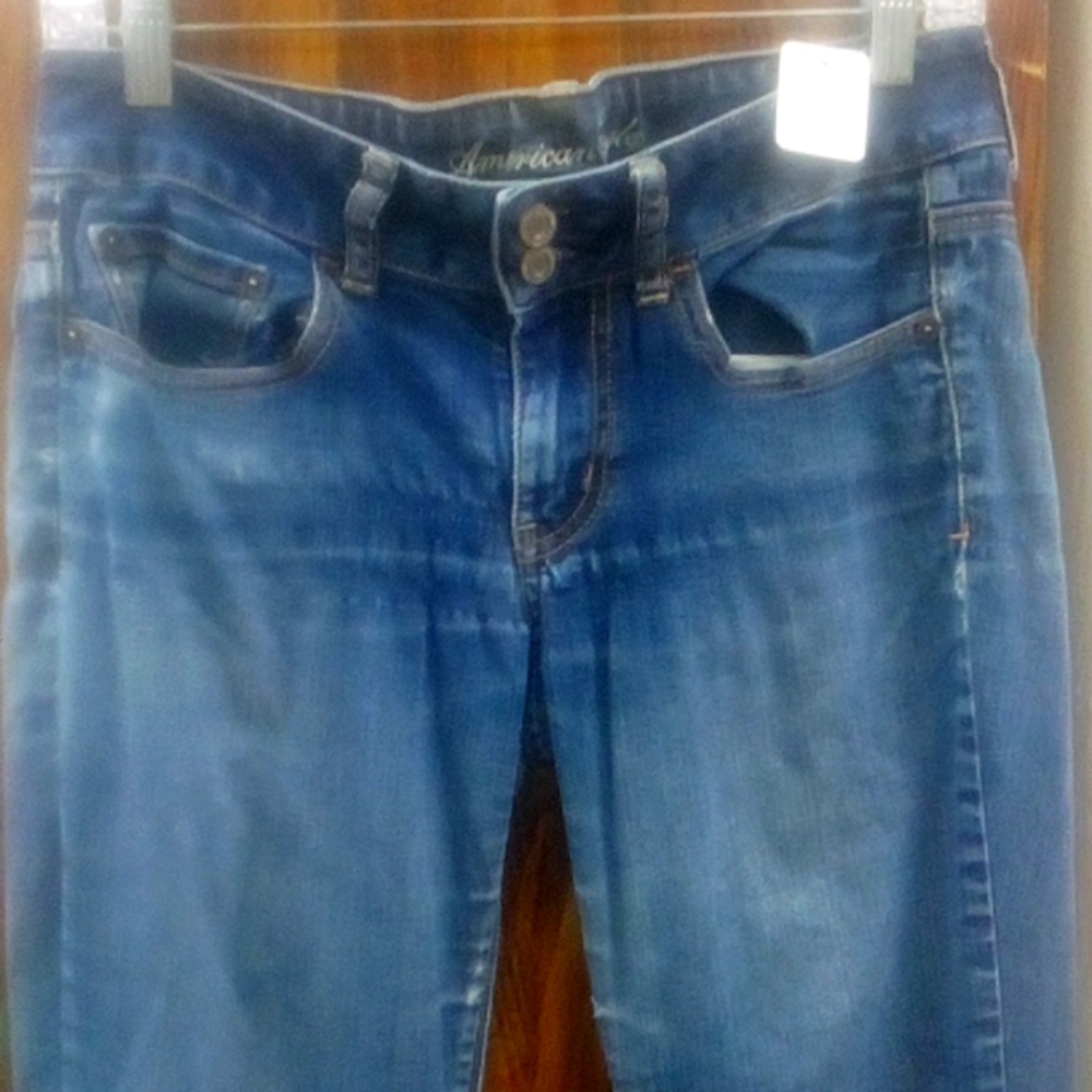 American Eagle Super Stretch Distressed Jeans Size 6